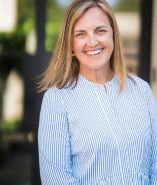 Lindsay ivory headshot